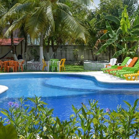 Amigos Hostel Косумель Екстер'єр фото
