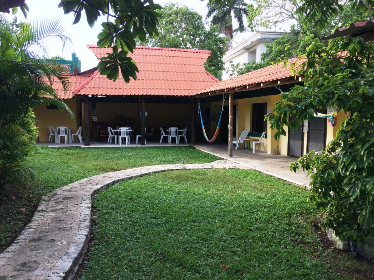 Amigos Hostel Косумель Екстер'єр фото