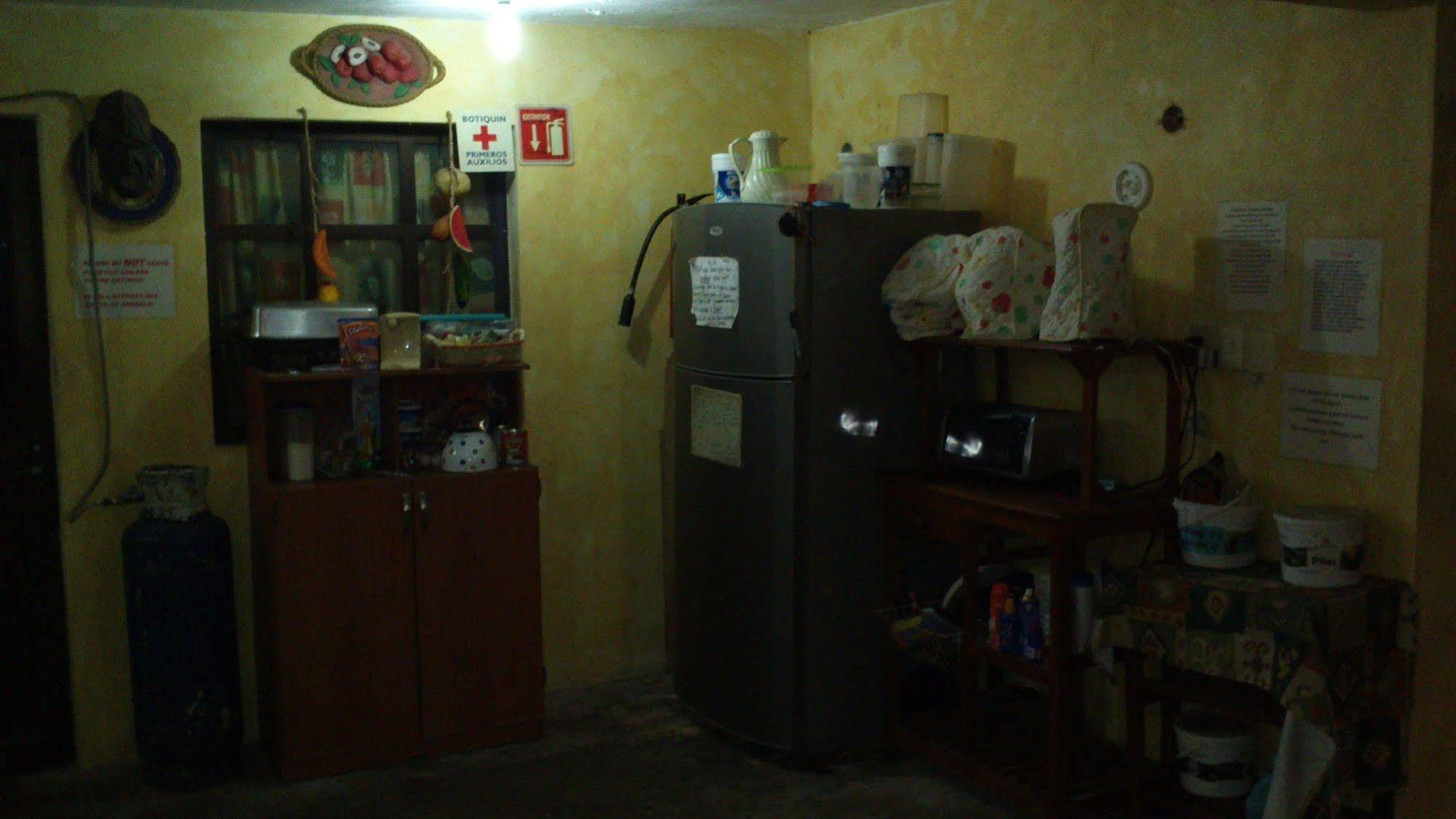 Amigos Hostel Косумель Екстер'єр фото