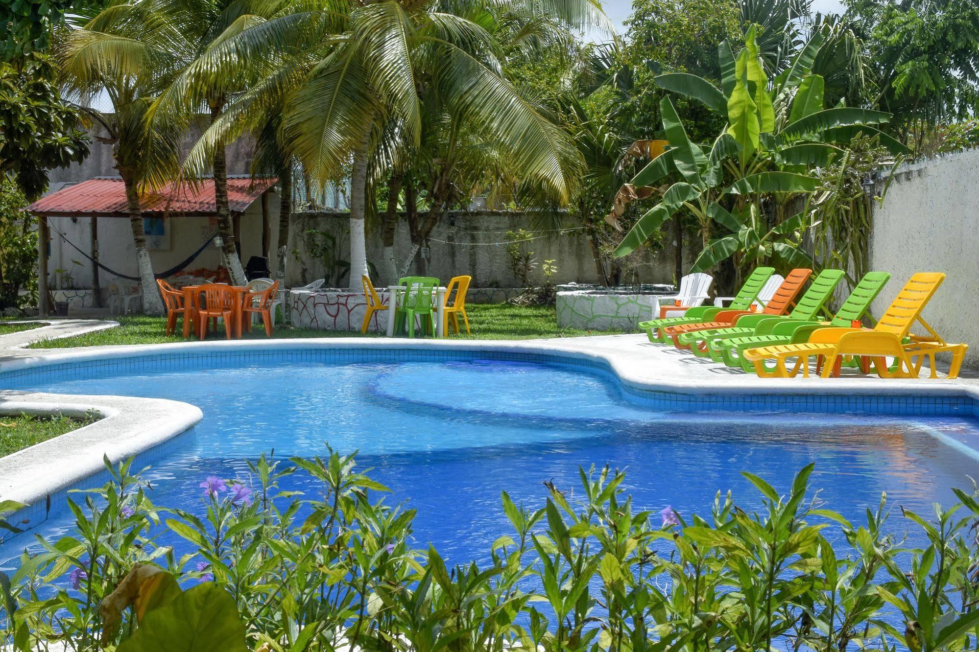 Amigos Hostel Косумель Екстер'єр фото