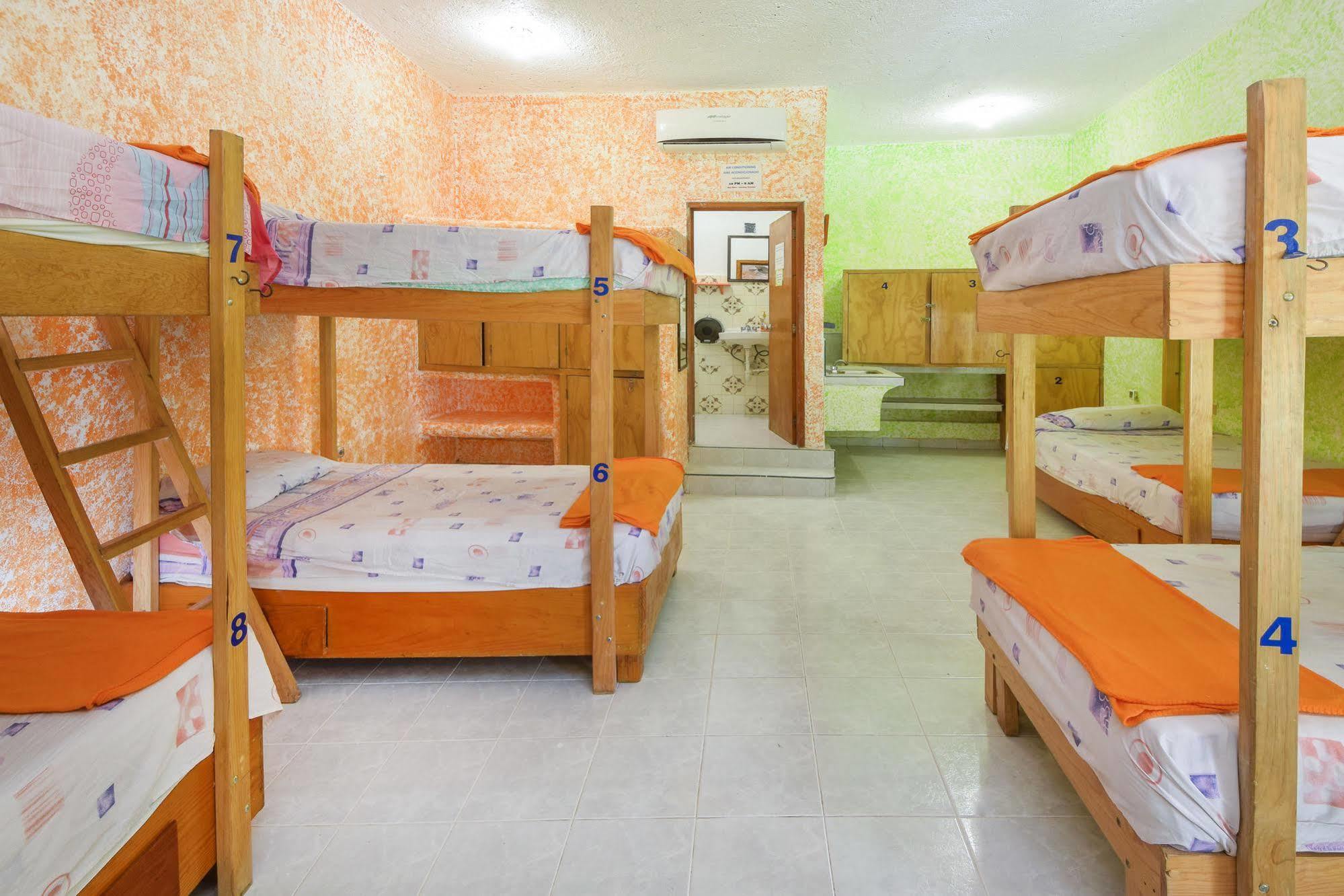 Amigos Hostel Косумель Екстер'єр фото