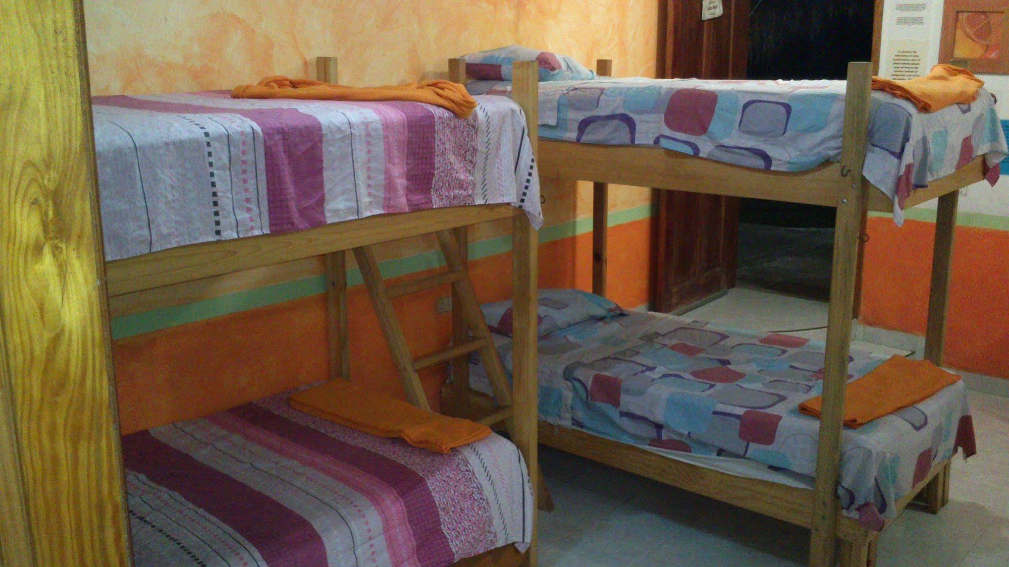 Amigos Hostel Косумель Екстер'єр фото