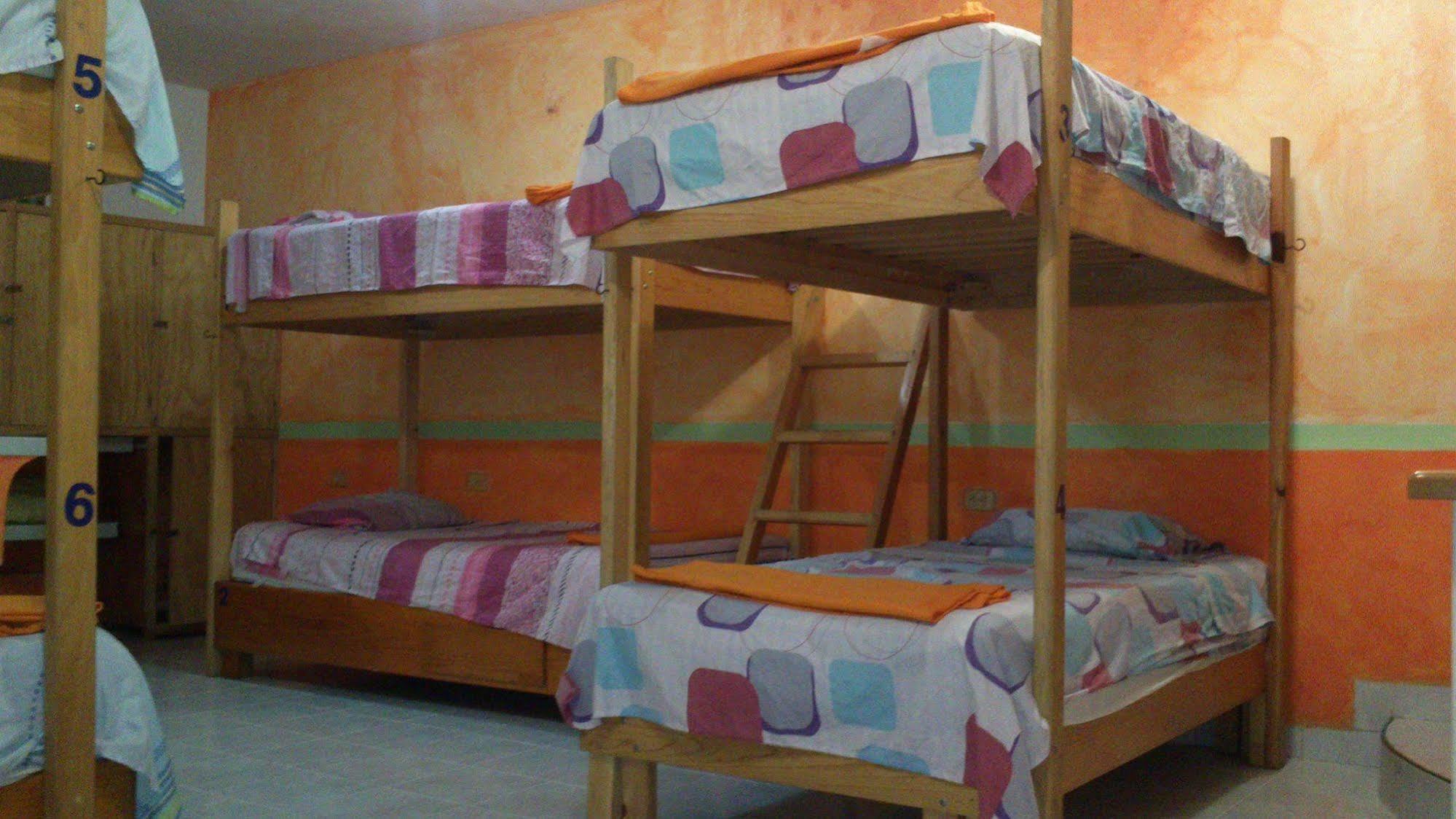 Amigos Hostel Косумель Екстер'єр фото