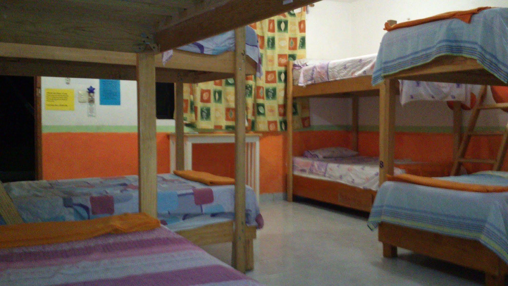 Amigos Hostel Косумель Екстер'єр фото